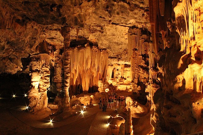 Die Troonkamer The Throne room Cango caves 